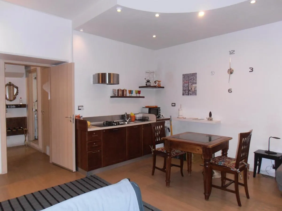 La Residenza Napoli Chiaia Short Let Apartment Superior Via Chiaia 82  Naples