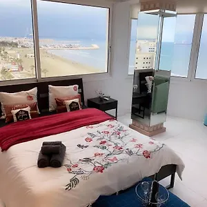 https://larnaca-seaview-rooms.hotelsatayianapa.com