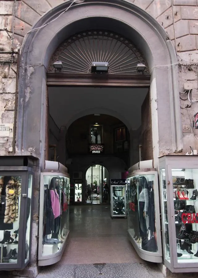 La Residenza Napoli Chiaia Short Let Apartment Superior Via Chiaia 82  Neapel